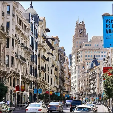 Lovely Apartments - Apartasuite Completo En Excelente Ubicacion En Madrid Exterior photo