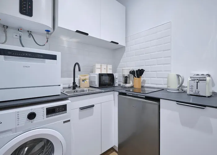 Lovely Apartments - Apartasuite Completo En Excelente Ubicacion En Madrid