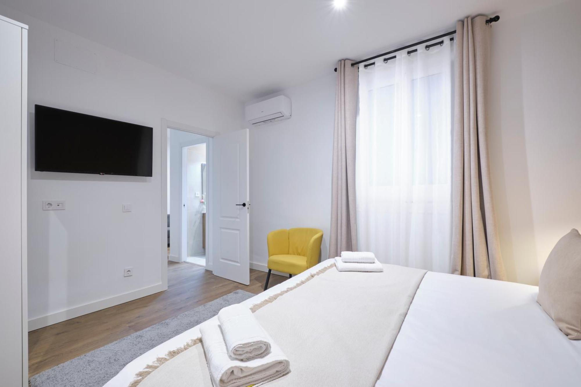 Lovely - Apartasuite Completo En Excelente Ubicacion En Apartament