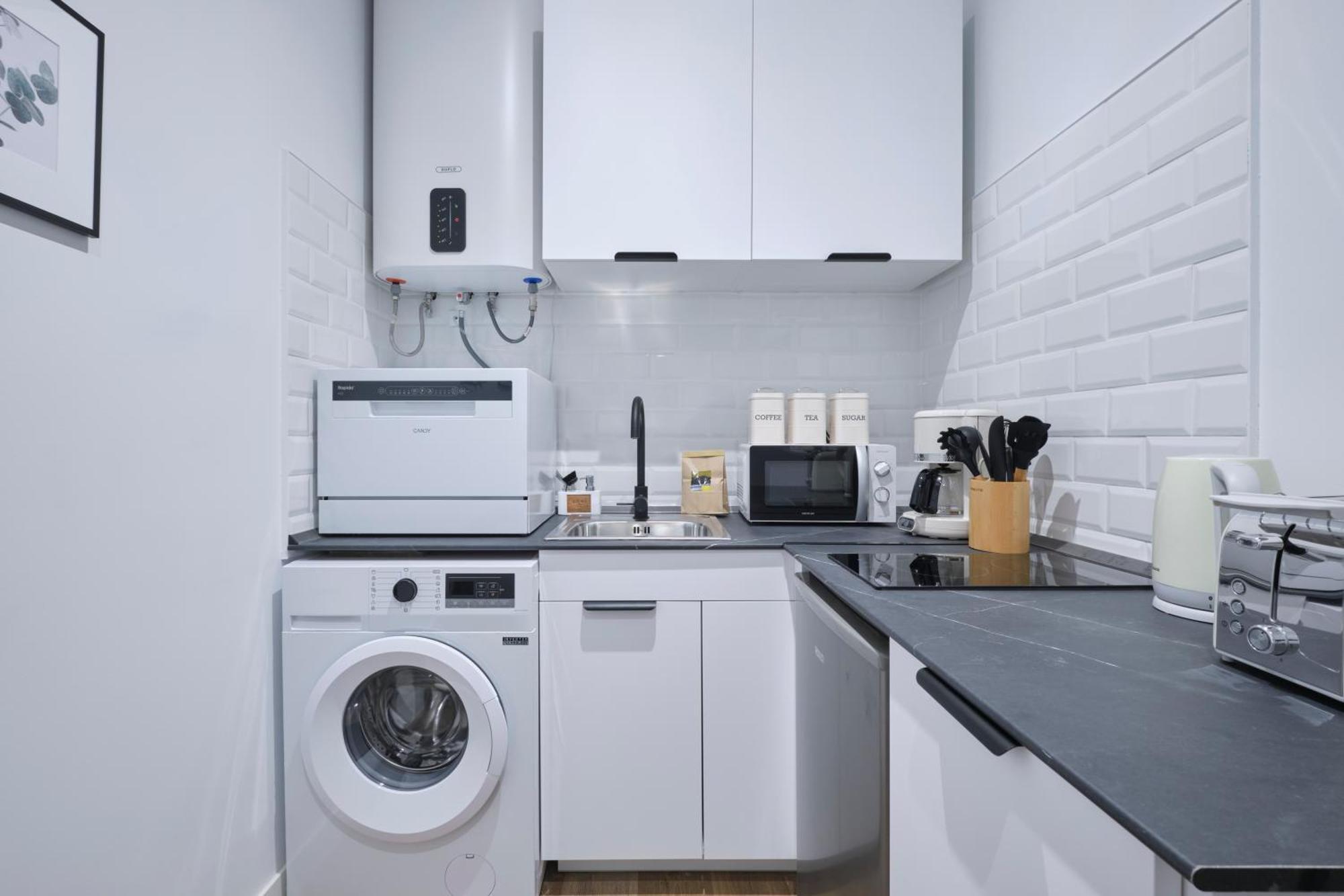 Lovely - Apartasuite Completo En Excelente Ubicacion En Madryt